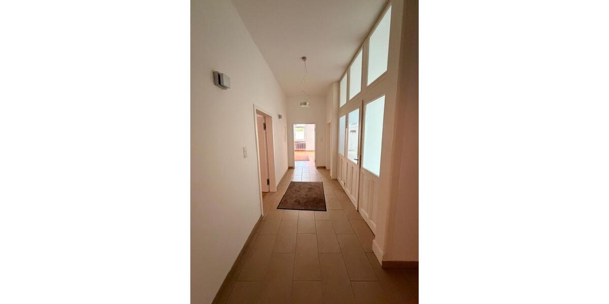 Erdgeschoßwohnung Hanau - 5 Zimmer, 155 m&sup2;, 575.000&euro; | Angebot:27103209