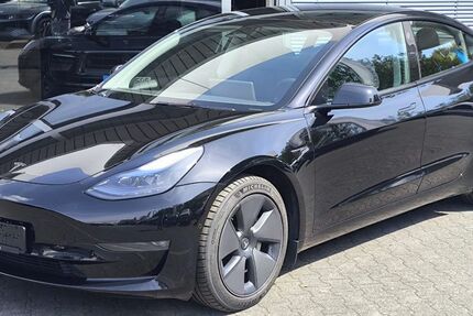 Tesla Model 3 81.503 km 27.950 &euro; Dieburg 64807