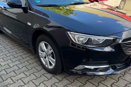 Opel Insignia 72.100 km 14.500 &euro; Frankfurt am Main 60322