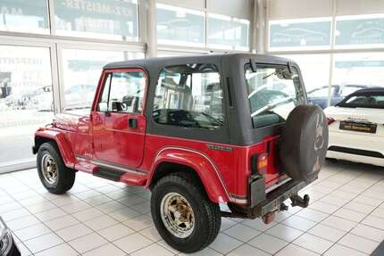Jeep Wrangler 176.379 km 8.900 &euro; Obertshausen 63179