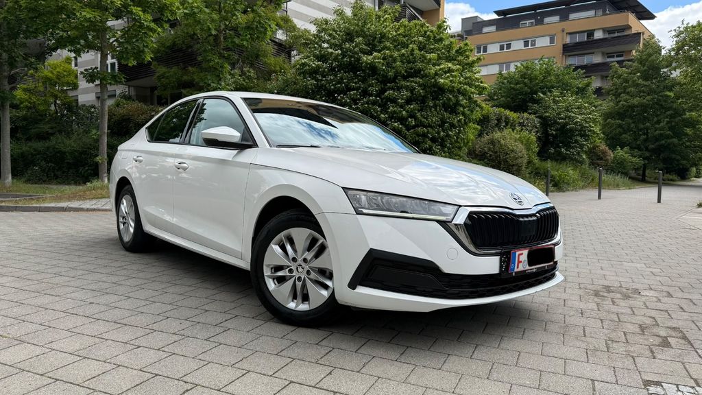 Skoda Octavia 157.041 km 14.999 &euro; Frankfurt am Main 60486