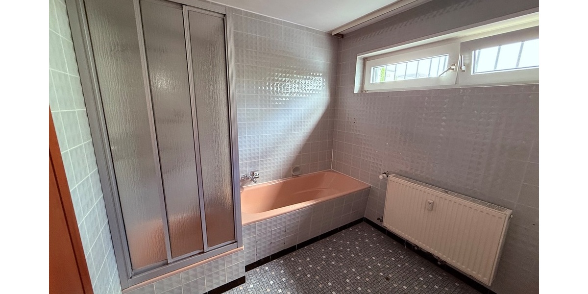Hofheim-Diedenbergen: 2 Generationen- oder XXL-Haus in toller Ruhelage - Zweifamilienhaus Hofheim | Angebot:26829022