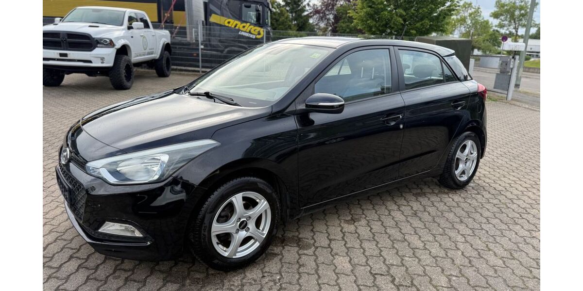 Hyundai i20 122.950 km 5.400 &euro; Hanau 63452