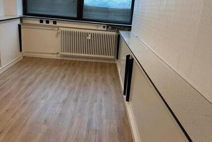 Büroraum 1.OG 18 qm Kronberg-Oberhöchstadt ab sofort zu vermieten zimmer