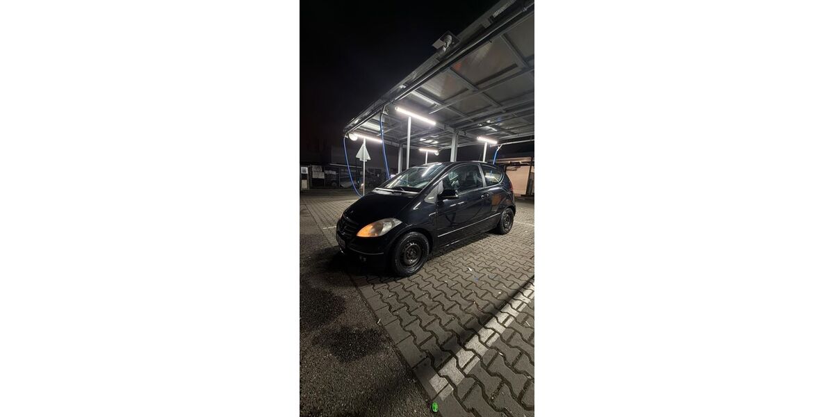 Mercedes-Benz A 180 210.000 km 3.000 &euro; Frankfurt am main 65933
