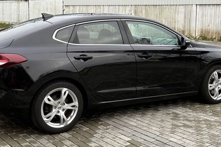 Hyundai i30 136.000 km 12.500 &euro; Hanau 63457