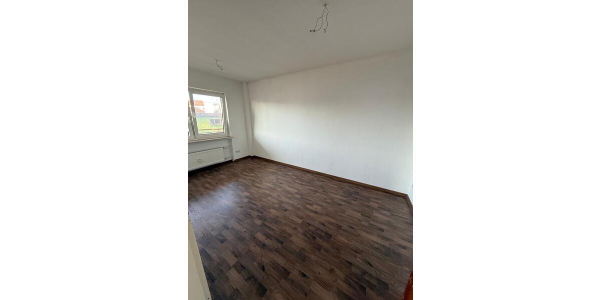 Etagenwohnung Hanau Groß-Steinheim - 2 Zimmer, 85 m&sup2;, 1.200&euro; | Angebot:25225995
