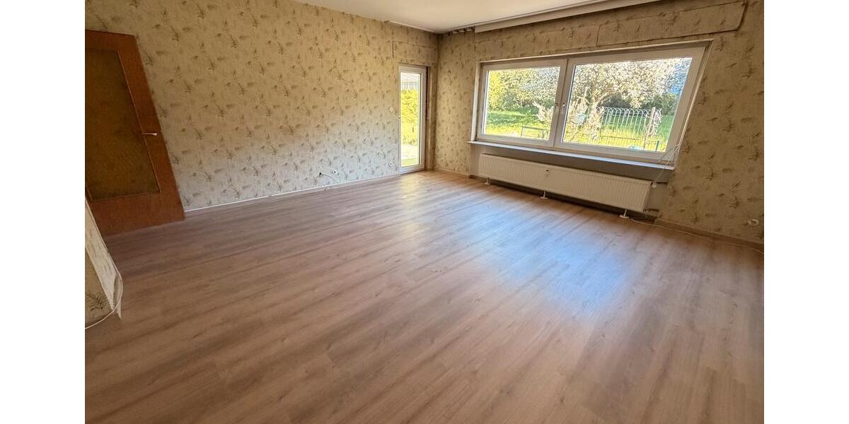 Erdgeschoßwohnung Wehrheim - 4 Zimmer, 110 m&sup2;, 1.800&euro; | Angebot:26400045