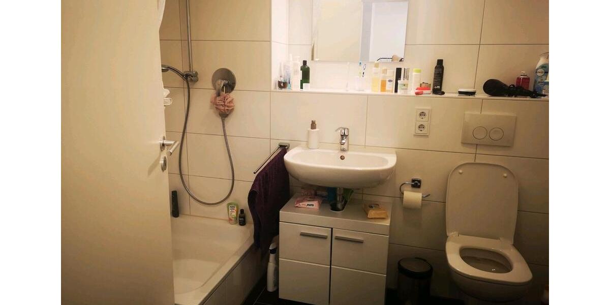 Etagenwohnung Offenbach am Main Bürgel - 2 Zimmer, 67 m&sup2;, 900&euro; | Angebot:26416280