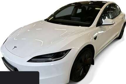 Tesla Model 3 44.007 km 34.100 &euro; Hanau 63457