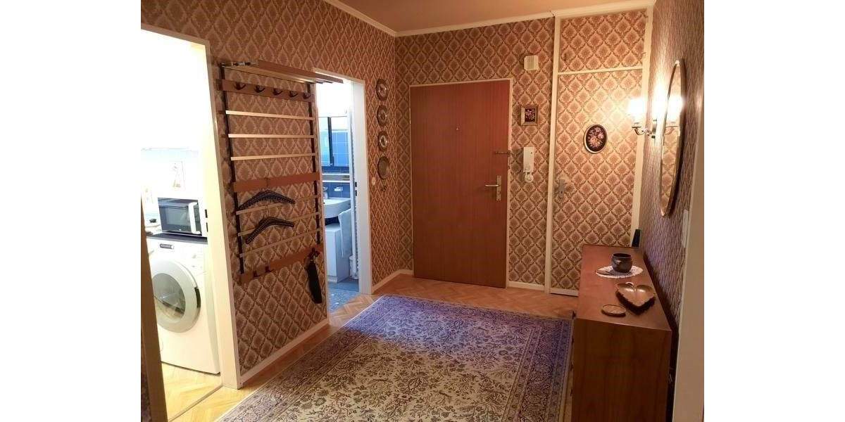 Sie streichen die Wände, und wir die Kosten.....Provisionsfrei für den Käufer ! 3 zimmer