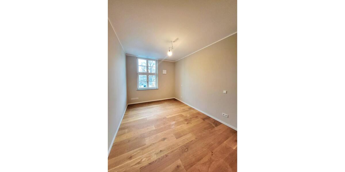 Etagenwohnung Hanau Großauheim - 2 Zimmer, 87 m&sup2;, 1.500&euro; | Angebot:26338102