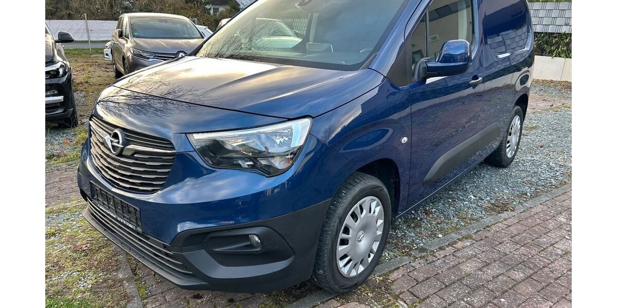 Opel Combo 138.000 km 8.900 &euro; Wehrheim 61273