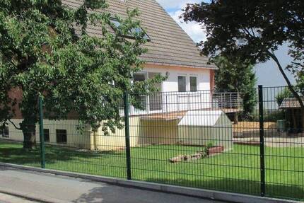 Haus Friedberg Bruchenbrücken - 7 Zimmer, 132 m&sup2;, 1.500&euro; | Angebot:26891993