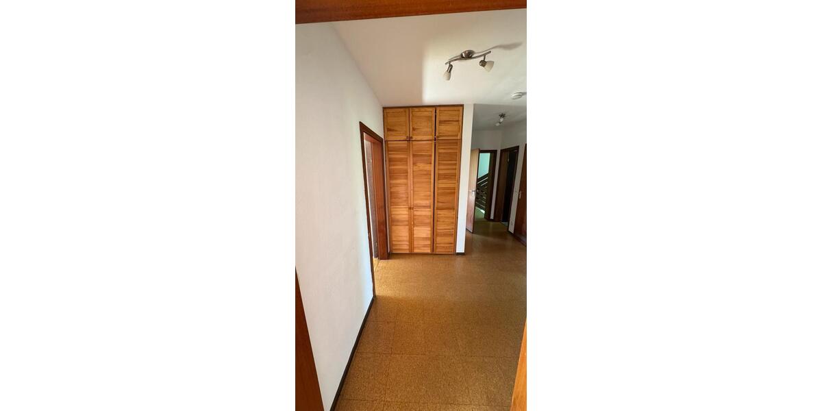 Etagenwohnung Frankfurt am Main Nord-Ost - 4 Zimmer, 107 m&sup2;, 1.400&euro; | Angebot:26356239