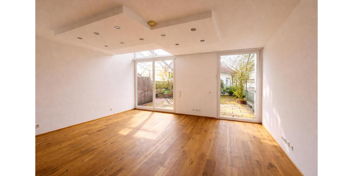 Reihenhaus Bad Vilbel - 5 Zimmer, 177 m&sup2;, 2.800&euro; | Angebot:25862446