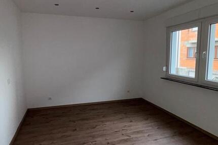 Wohnung Rodgau - 2 Zimmer, 70 m&sup2;, 1.100&euro; | Angebot:25220151