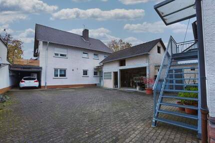 Zwei Wohnhäuser auf einem Grundstück in attraktiver Lage von Seligenstadt 1 zimmer