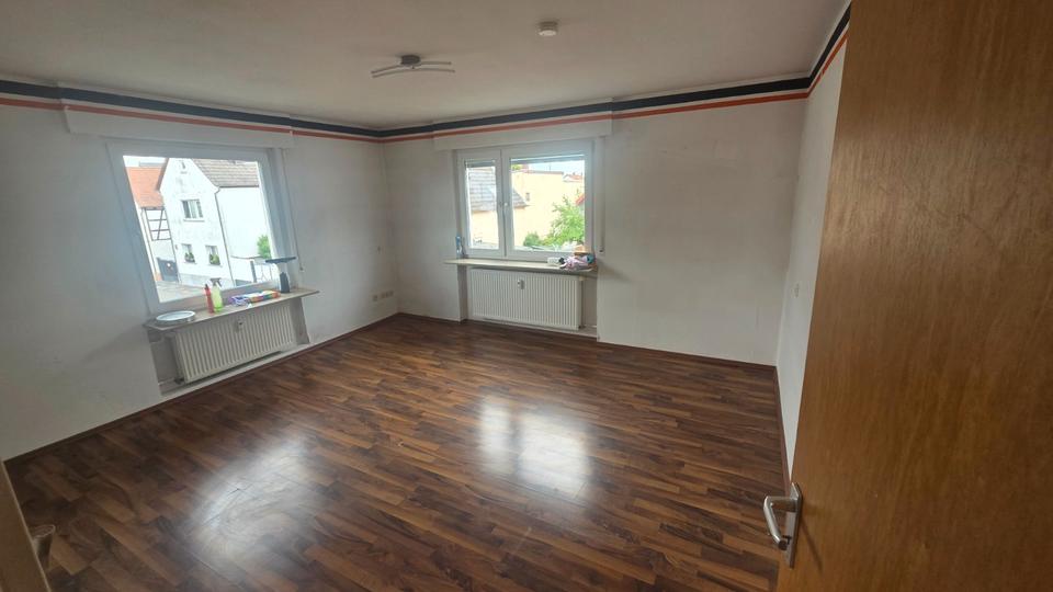Etagenwohnung Erzhausen - 4 Zimmer, 101 m&sup2;, 1.050&euro; | Angebot:26412971