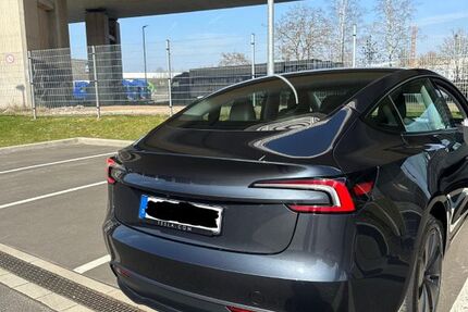 Tesla Model 3 8.500 km 35.000 € Hainburg 63512