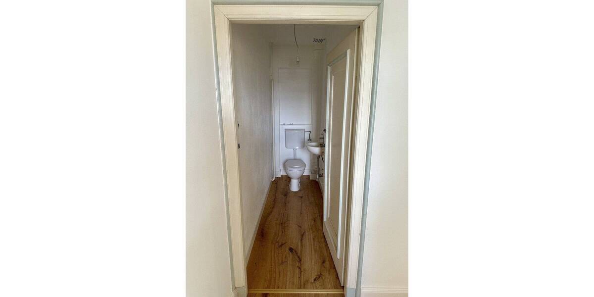Etagenwohnung Bad Homburg Kirdorf - 5 Zimmer, 140 m&sup2;, 2.600&euro; | Angebot:26838205