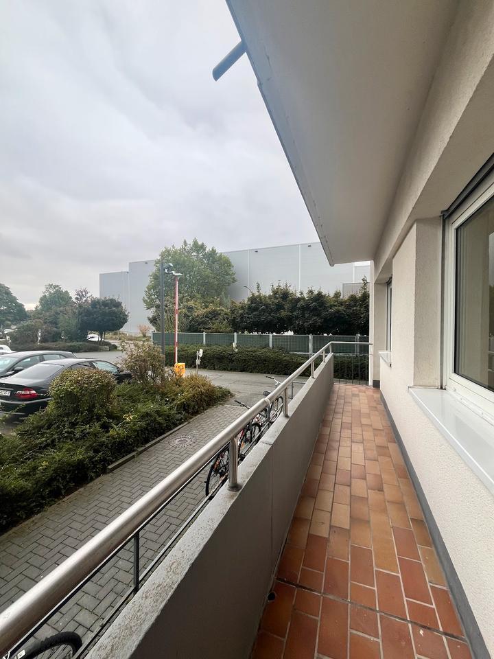 Premium sanierte 3 Zimmer Wohnung im Erdgeschoss mit Einbauküche zimmer