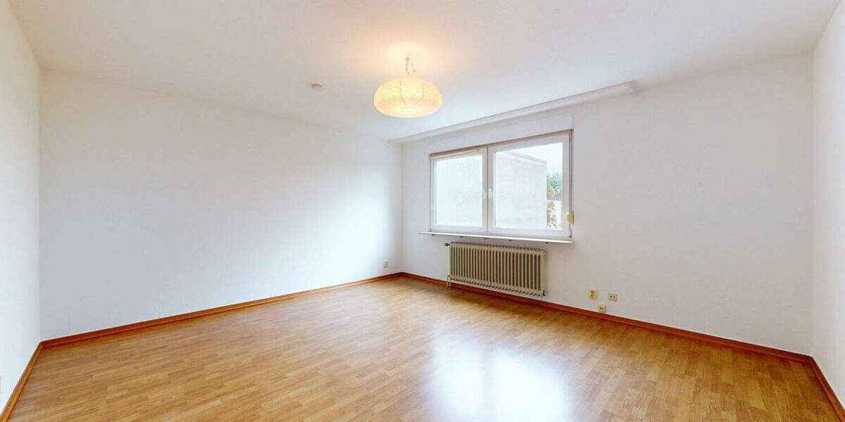 Reihenmittelhaus Frankfurt am Main Niederursel - 4 Zimmer, 125 m&sup2;, 650.000&euro; | Angebot:25815007