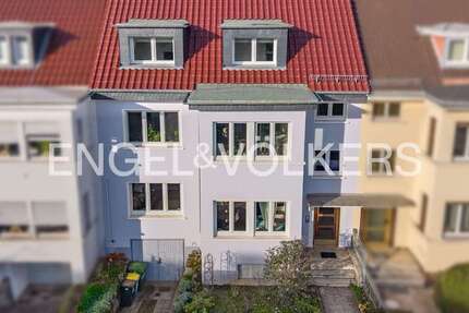 Haus Frankfurt am Main Bornheim - 9 Zimmer, 222 m&sup2;, 1.650.000&euro; | Angebot:24866542