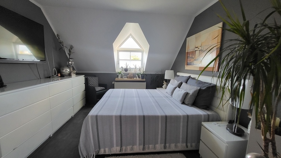 moderne DHH mit ELW im 