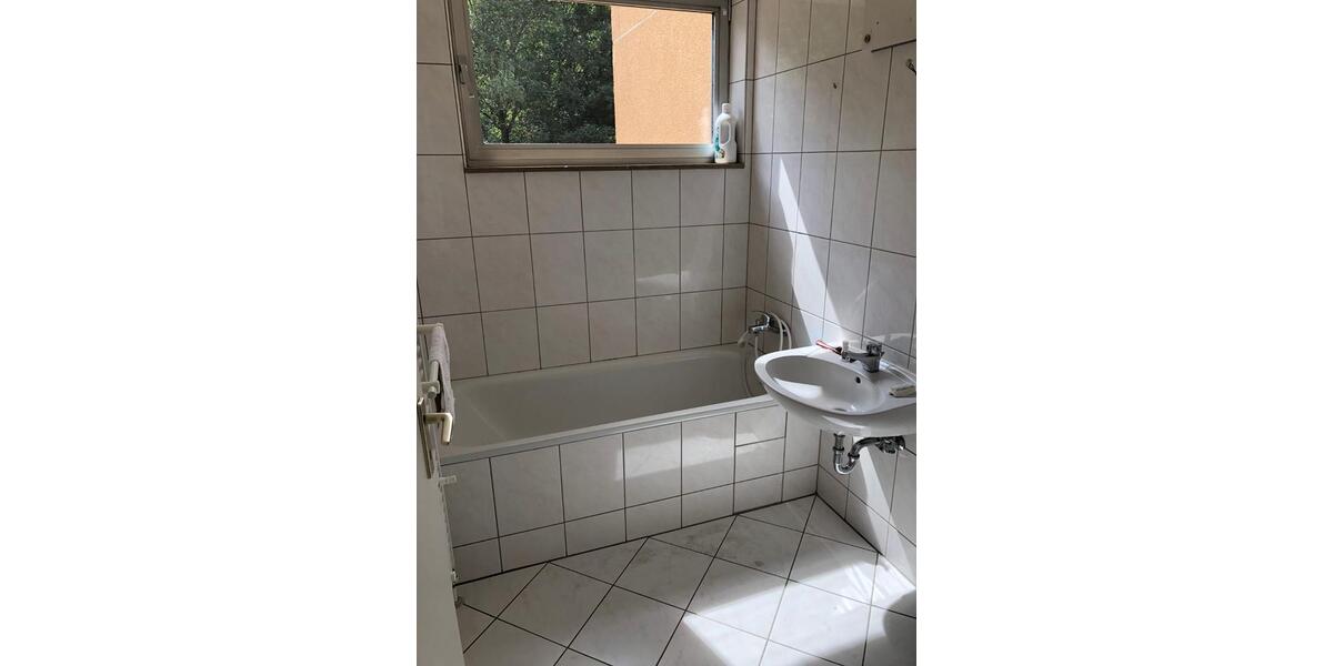 Etagenwohnung Frankfurt am Main Nord-Ost - 3 Zimmer, 83 m&sup2;, 1.250&euro; | Angebot:26705444