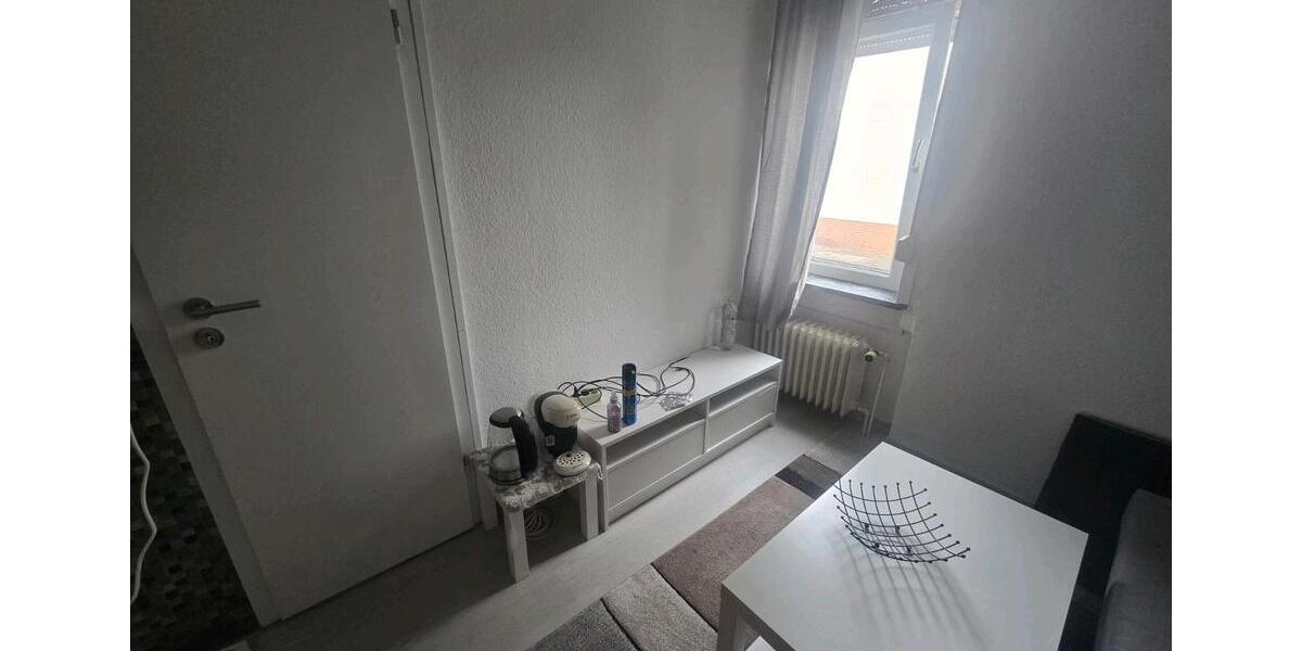 Hochparterre Frankfurt am Main Nied - 1 Zimmer, 14 m&sup2;, 615&euro; | Angebot:26416301