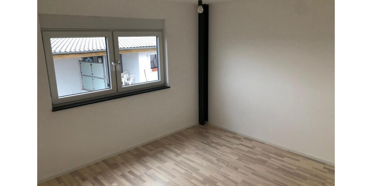 Etagenwohnung Usingen - 3 Zimmer, 100 m&sup2;, 1.400&euro; | Angebot:25420645
