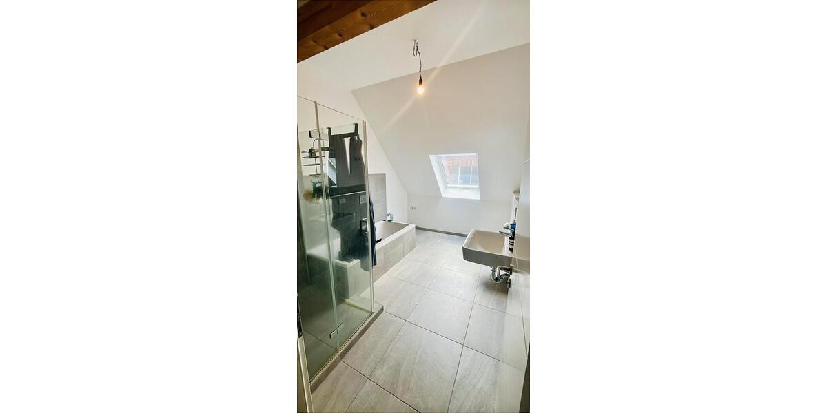 Etagenwohnung Frankfurt am Main Bergen-Enkheim - 3 Zimmer, 110 m&sup2;, 1.850&euro; | Angebot:26075351
