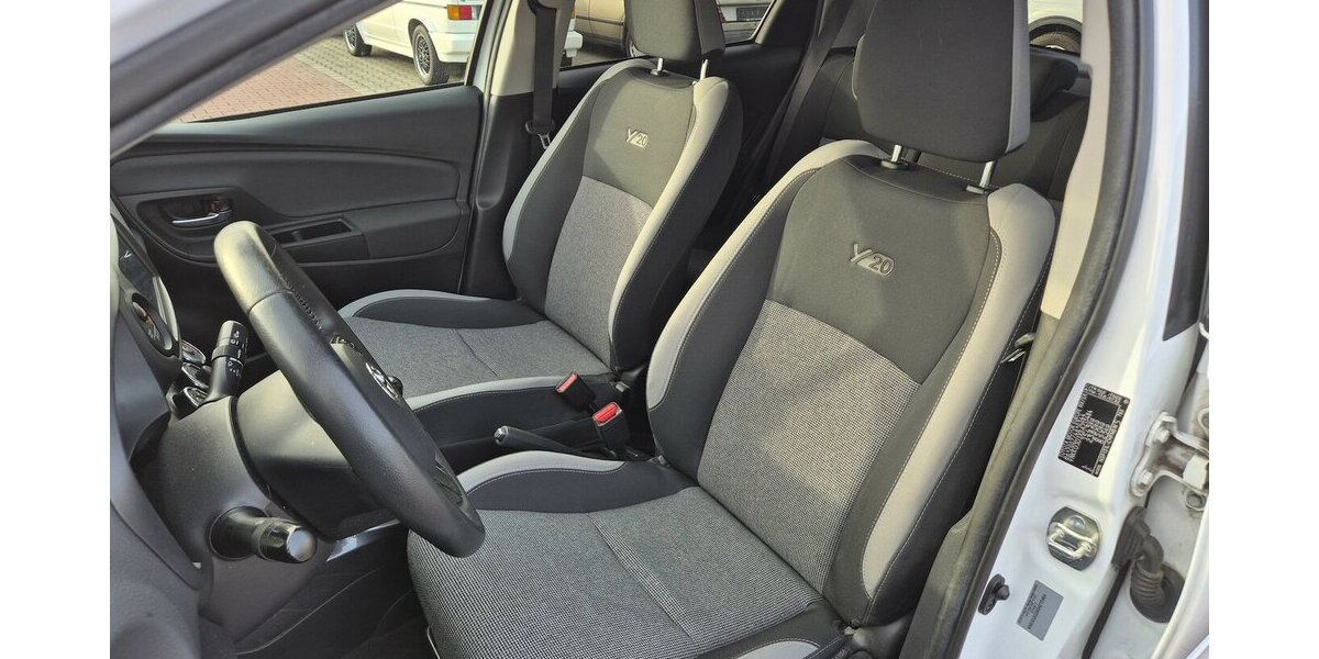 Toyota Yaris Team D 98.400 km 11.890 &euro; Rodgau 63110