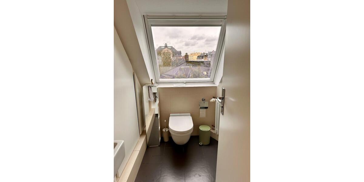 Dachgeschoßwohnung Frankfurt am Main Innenstadt 3 - 4 Zimmer, 105 m&sup2;, 2.910&euro; | Angebot:25127113