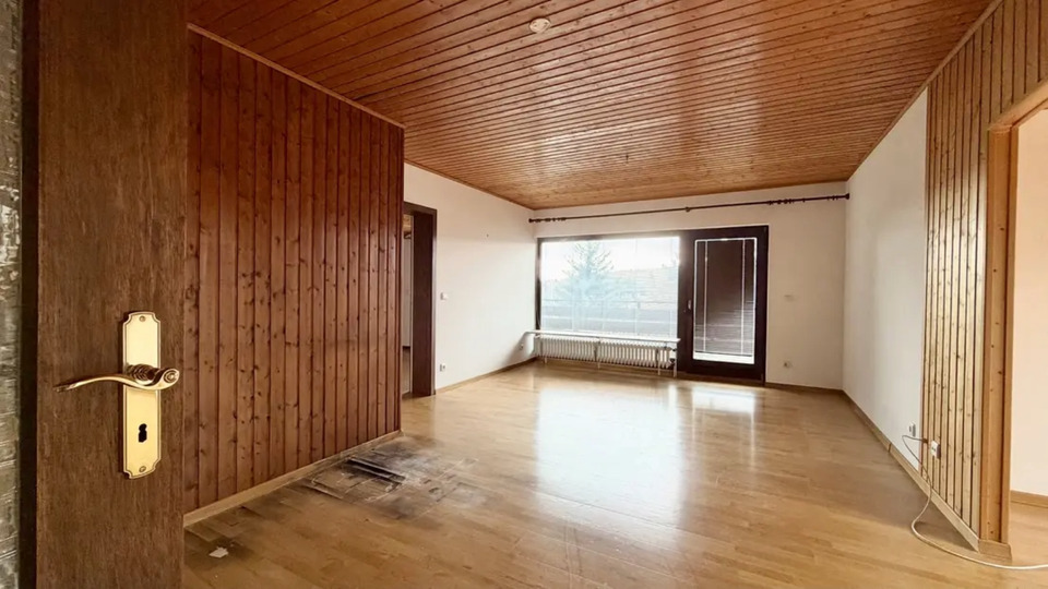 Dachgeschoßwohnung Schmitten im Taunus - 3 Zimmer, 77 m&sup2;, 120.000&euro; | Angebot:25894303