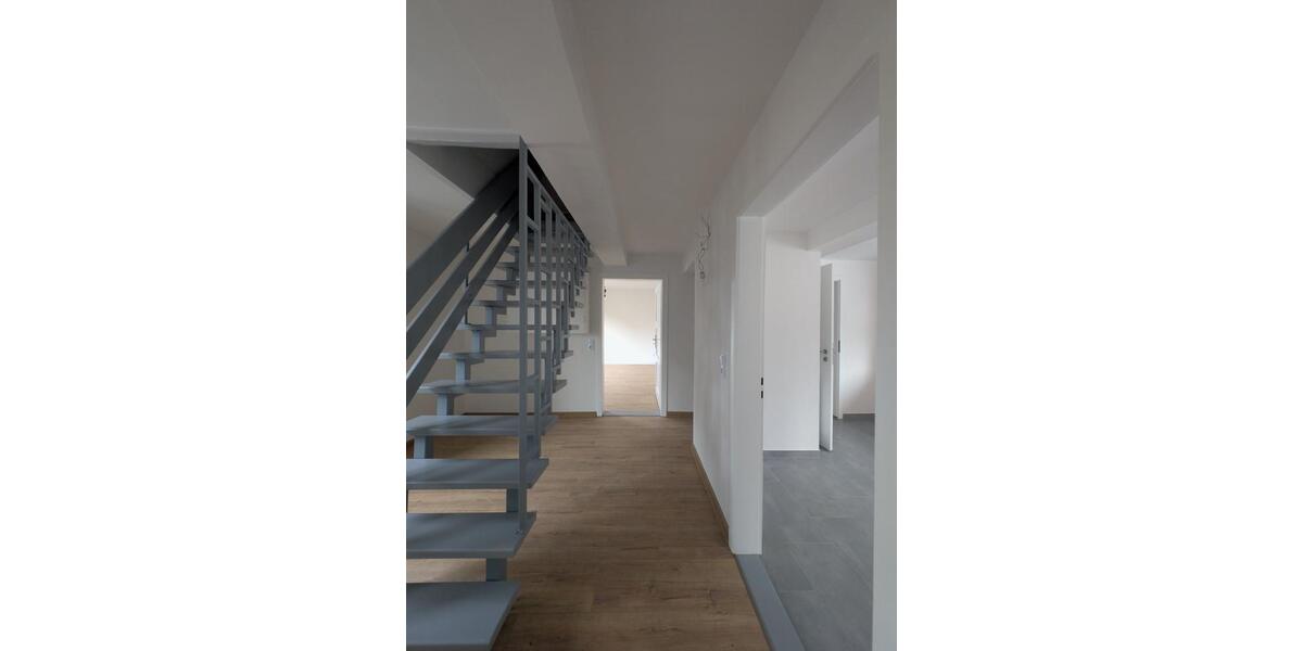 Erstbezug nach Sanierung: Helle 2,5-Zimmer-Wohnung 2.5 zimmer