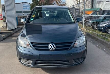 VW Golf 228.317 km 1.800 &euro; Griesheim 64347