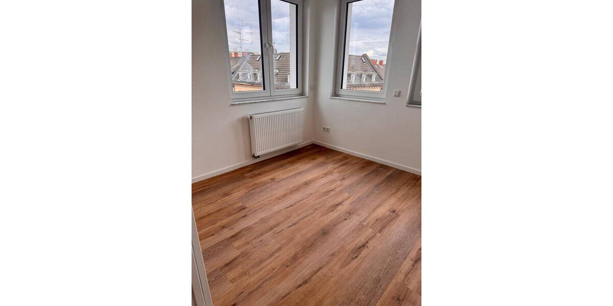 Etagenwohnung Offenbach am Main Hafen - 3 Zimmer, 82 m&sup2;, 1.350&euro; | Angebot:26450612