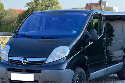Opel Vivaro 179.000 km 6.400 &euro; Bad Vilbel 61118