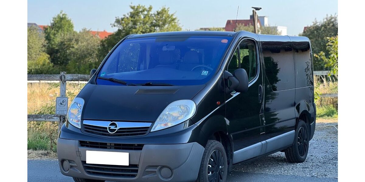 Opel Vivaro 179.000 km 6.400 &euro; Bad Vilbel 61118