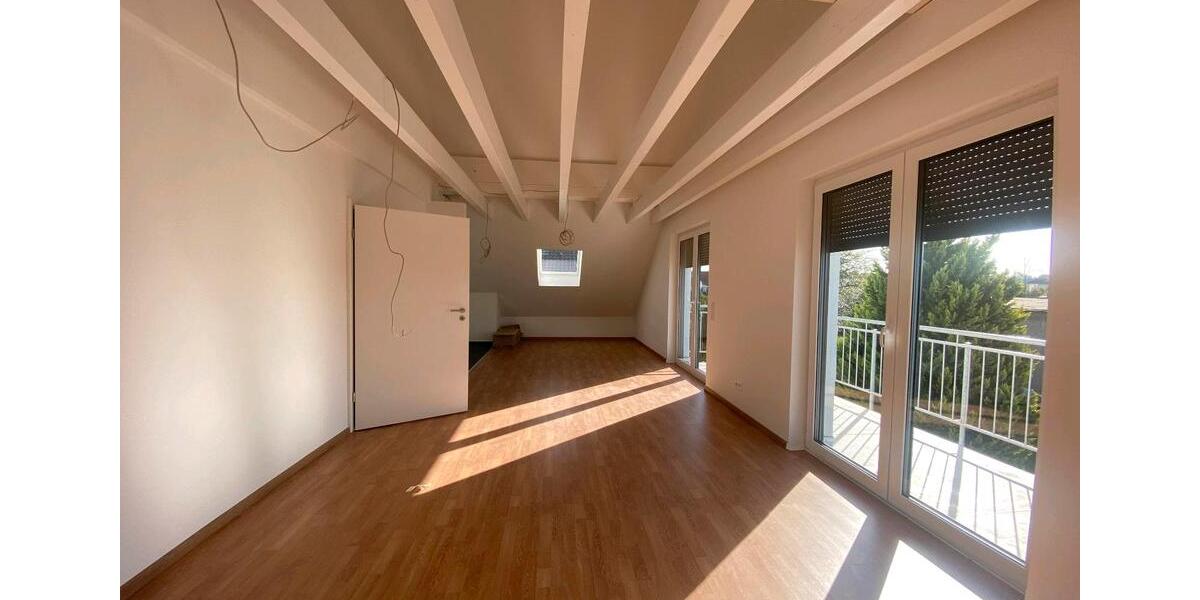 Dachgeschoßwohnung Kahl am Main - 4 Zimmer, 112 m&sup2;, 1.752&euro; | Angebot:26236084