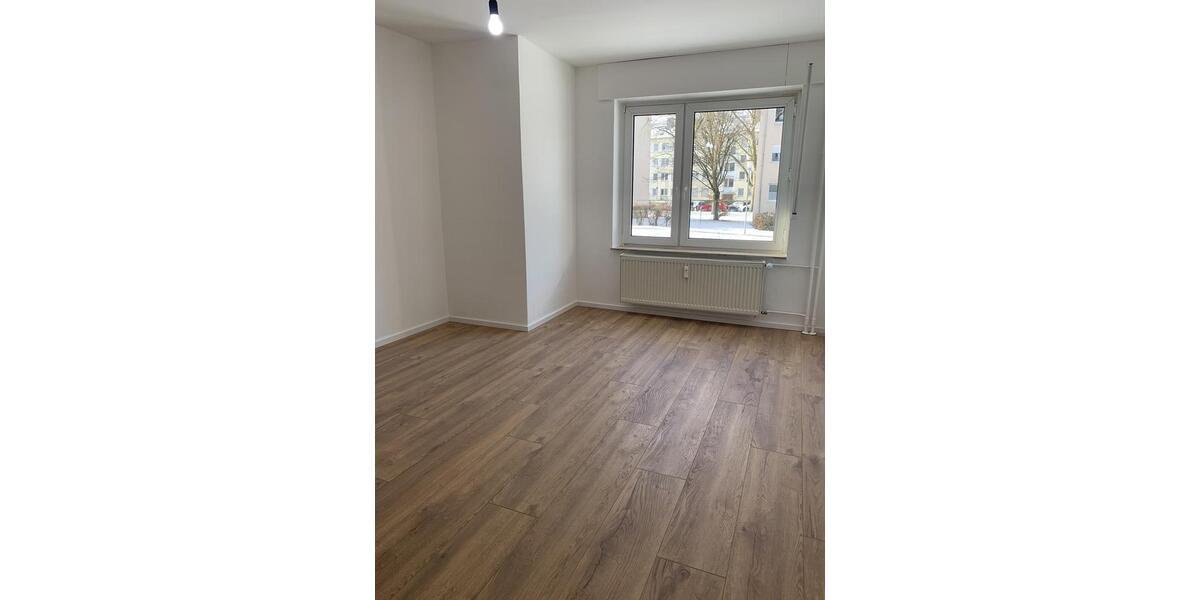 Erstbezug nach Sanierung: Moderne 3-ZKB mit Balkon in Frankfurt-Niederrad 3 zimmer