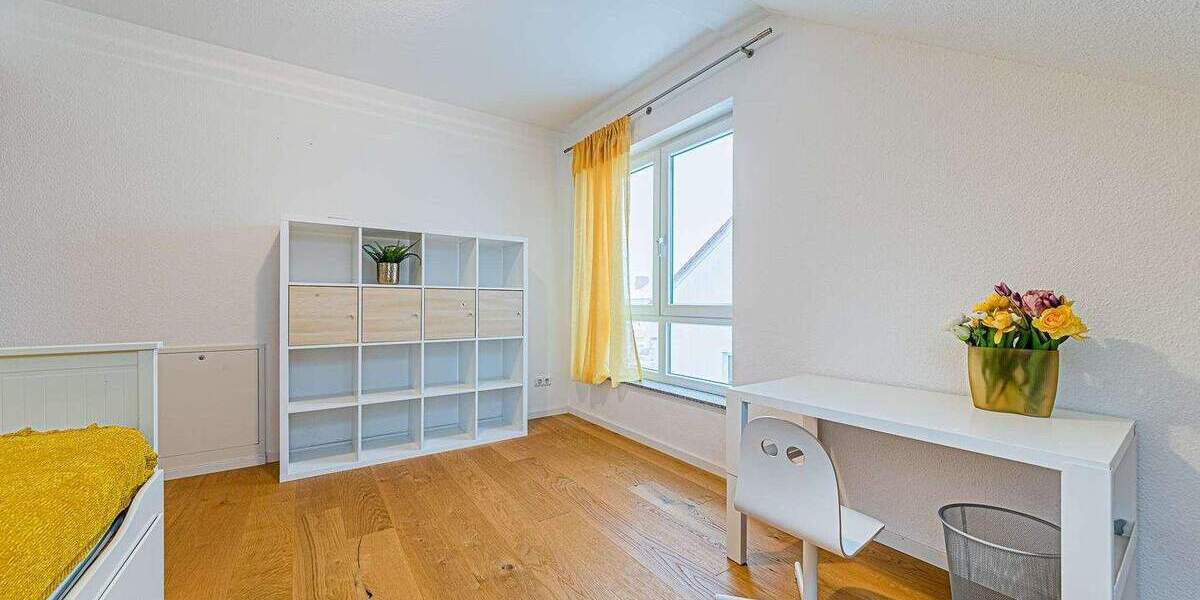 Etagenwohnung Frankfurt am Main Nied - 4 Zimmer, 110 m&sup2;, 2.450&euro; | Angebot:25727283
