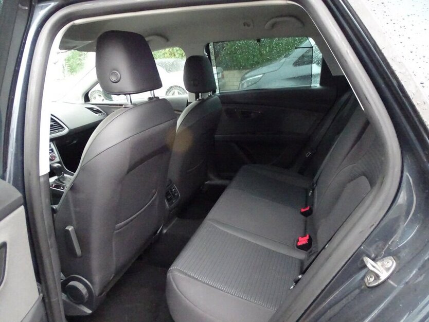 Leon ST 1,5l TGI (CNG) Xcellence, DSG, Navi, PDC,