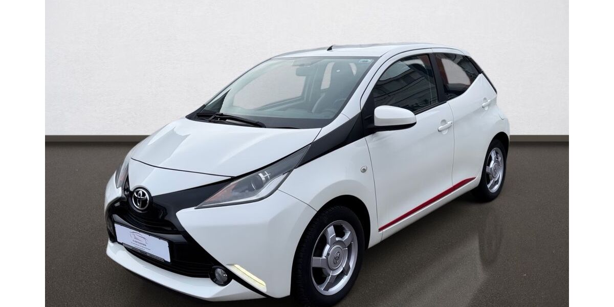 Toyota Aygo (X) 121.000 km 6.300 € Frankfurt am Main 60386