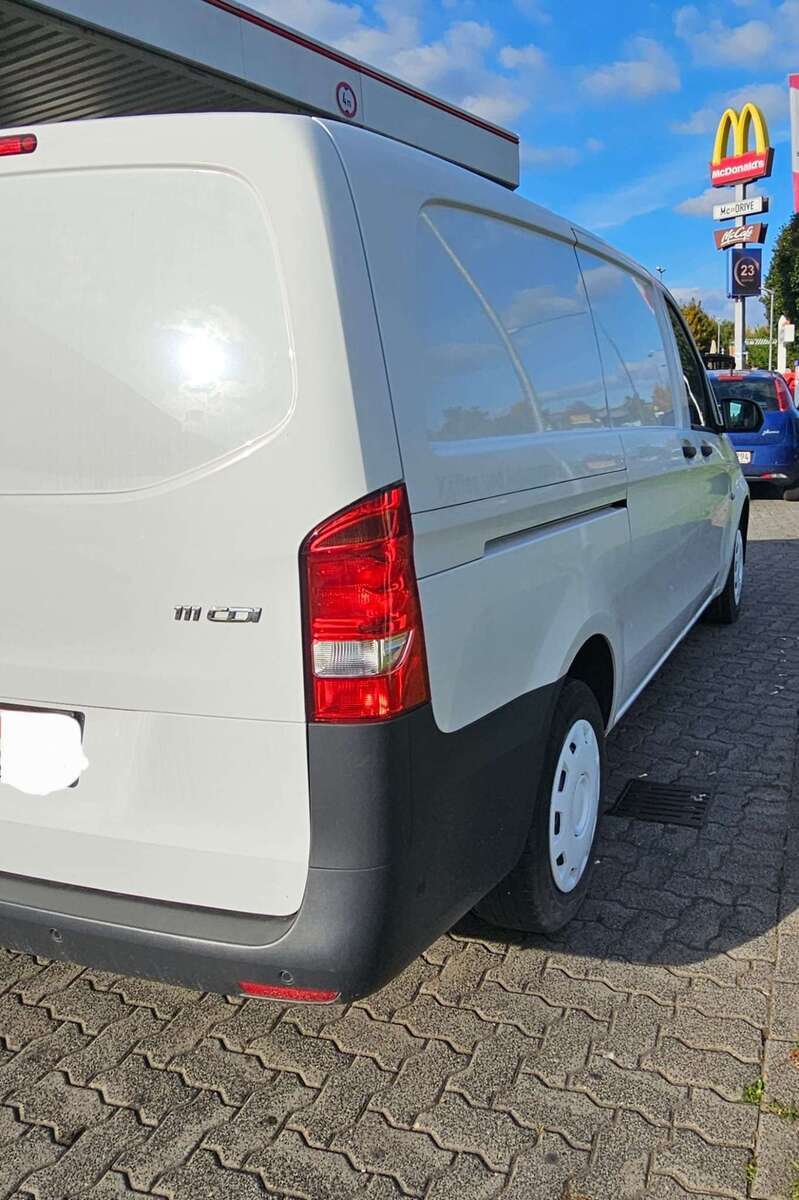 Mercedes-Benz Vito 185.500 km 11.900 € Frankfurt am Main 60437