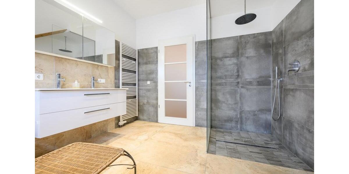 Dachgeschoßwohnung Frankfurt am Main Sindlingen - 3 Zimmer, 160 m&sup2;, 2.640&euro; | Angebot:26368135