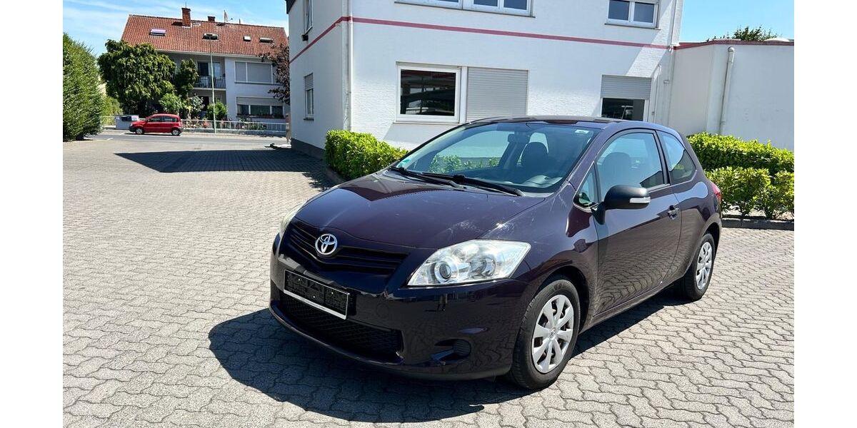 Toyota Auris 180.000 km 3.650 &euro; Friedberg (Hessen) 61169
