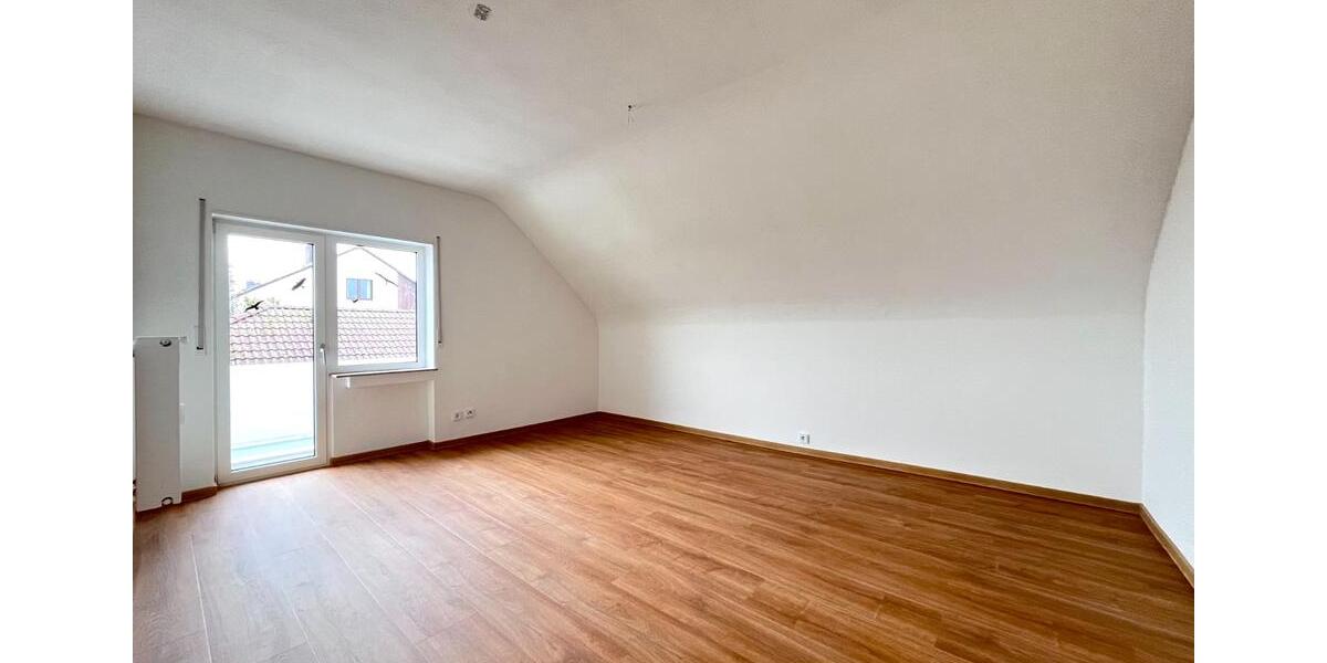 Etagenwohnung Frankfurt am Main Bonames - 3 Zimmer, 101 m&sup2;, 1.600&euro; | Angebot:26493136